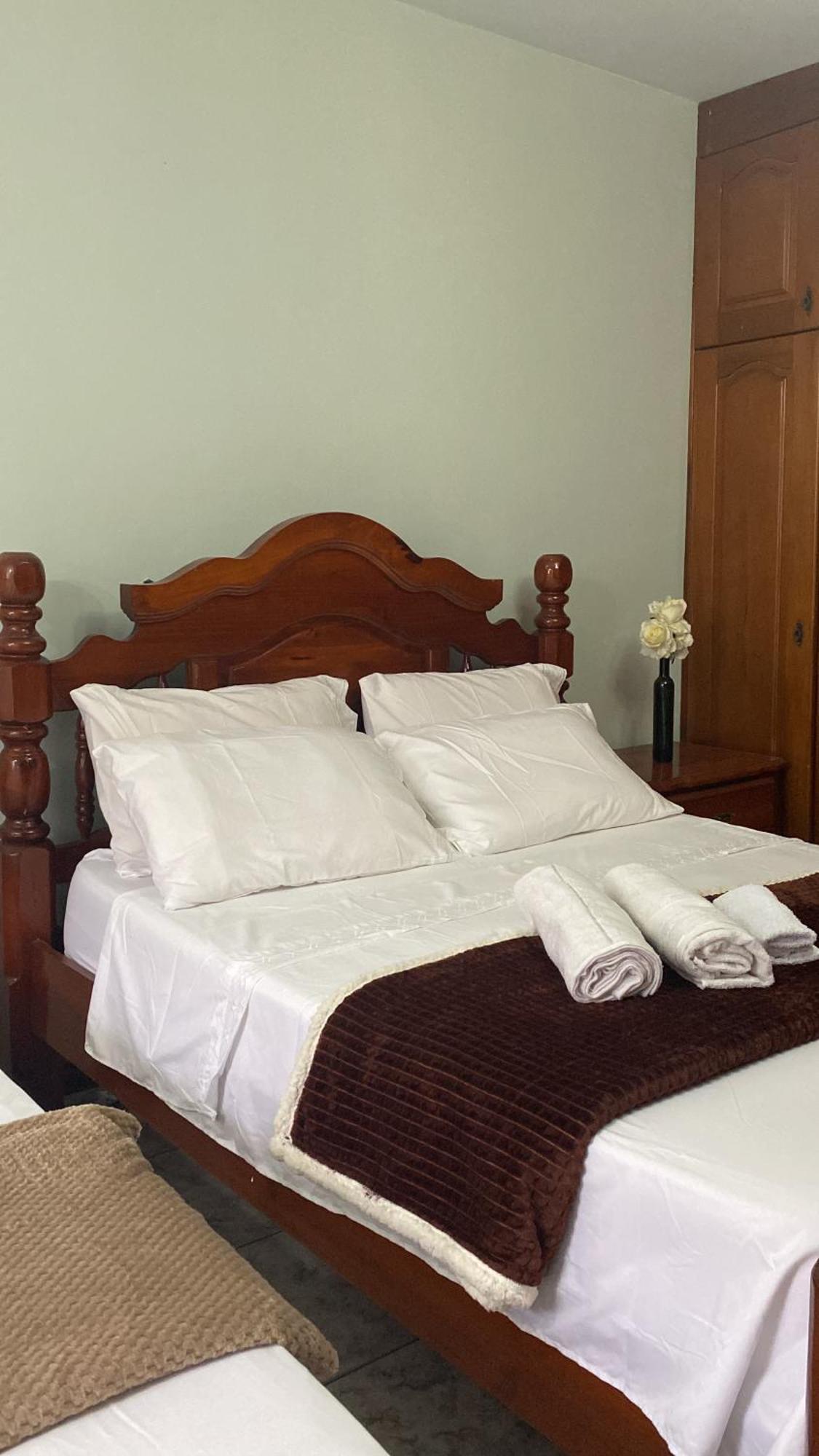פוז דו איגואסו Triana Guest House מראה חיצוני תמונה