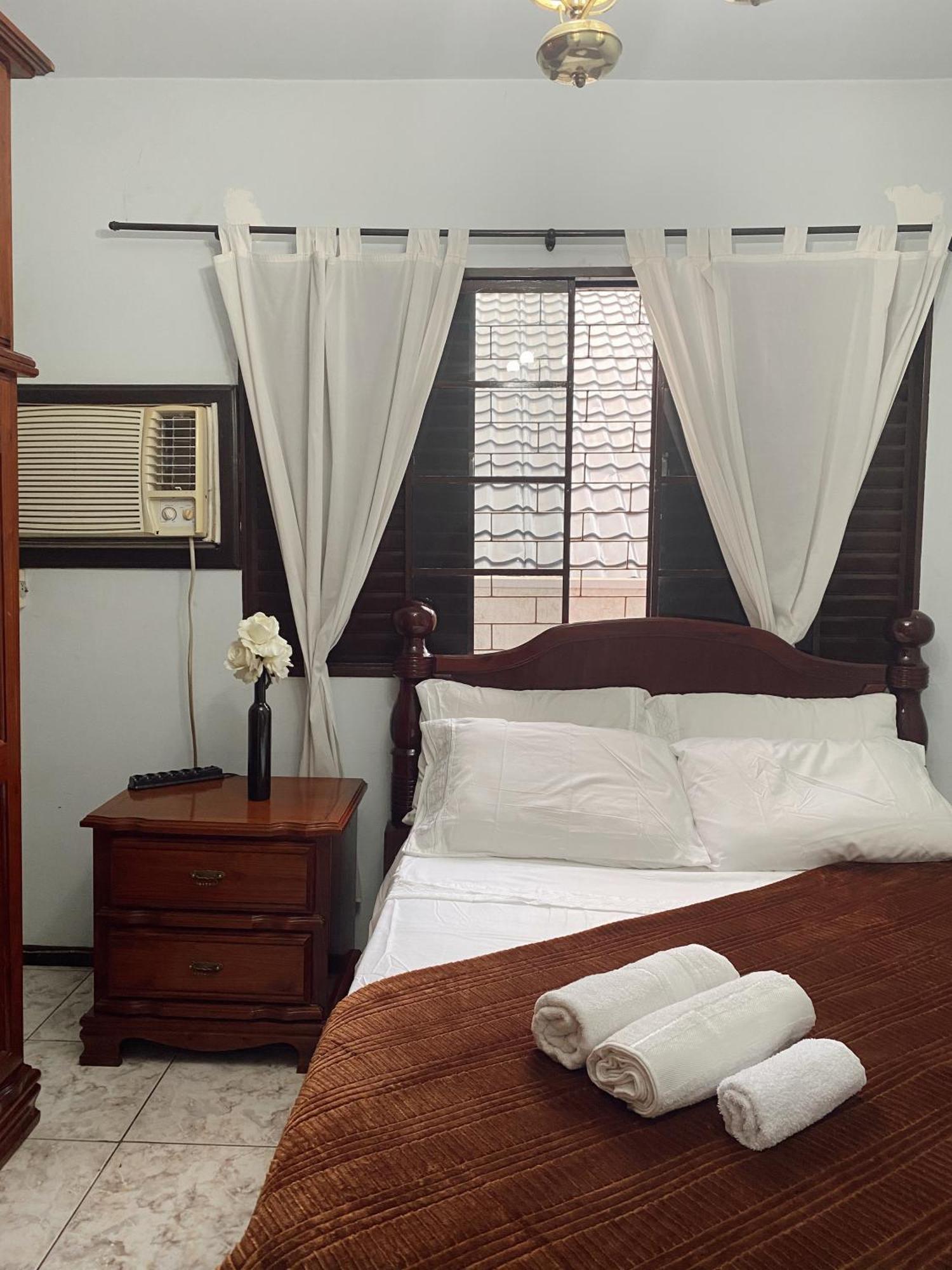 פוז דו איגואסו Triana Guest House מראה חיצוני תמונה
