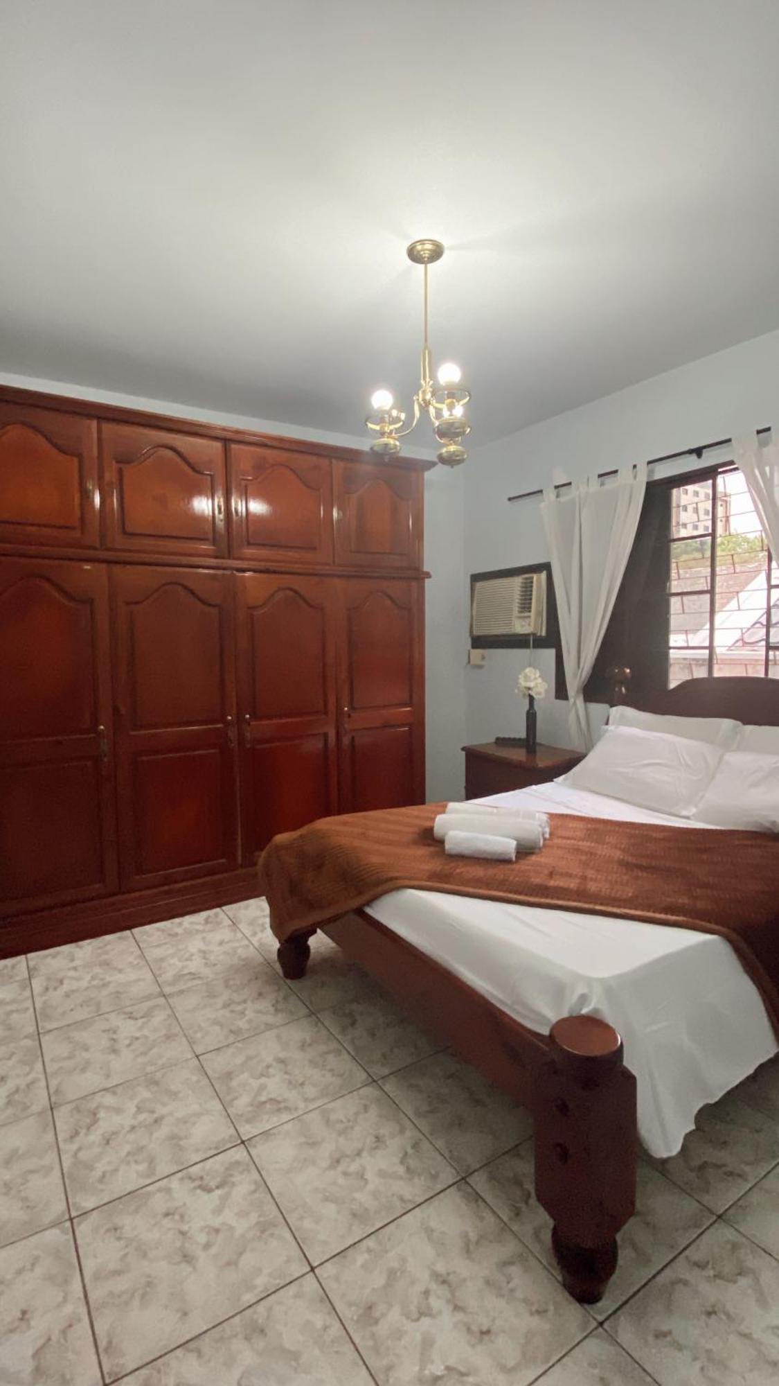 פוז דו איגואסו Triana Guest House מראה חיצוני תמונה