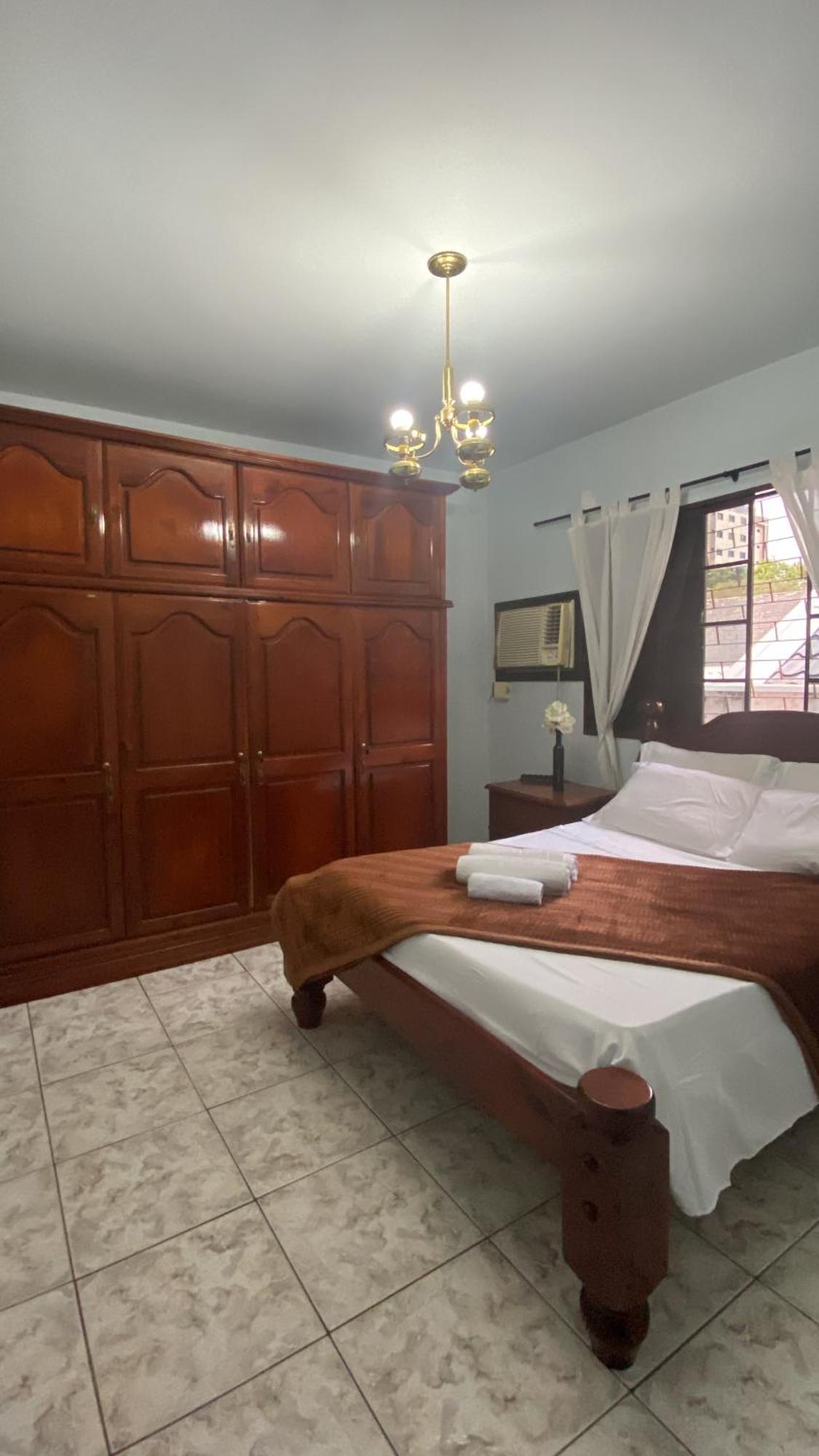 פוז דו איגואסו Triana Guest House מראה חיצוני תמונה