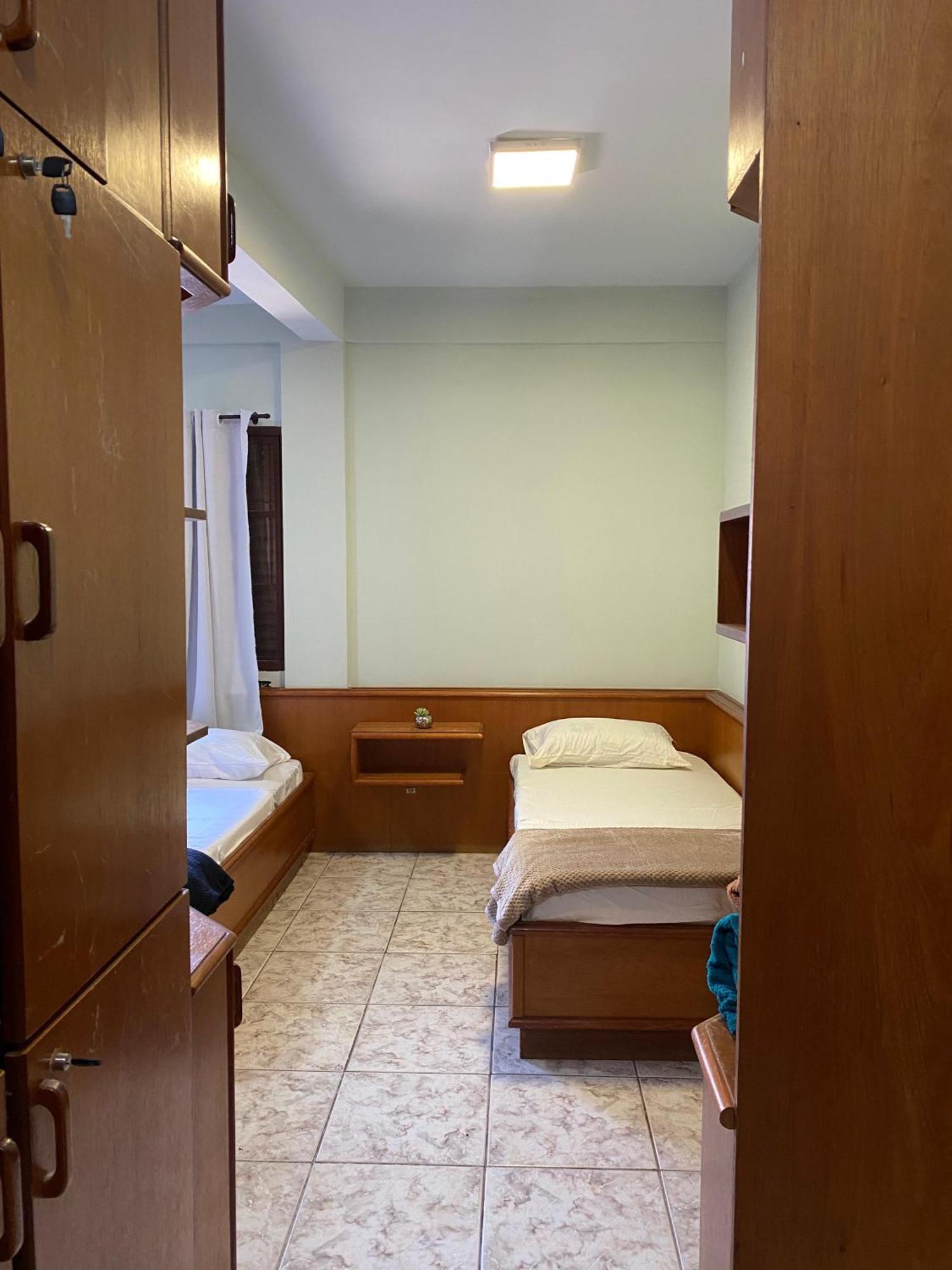 פוז דו איגואסו Triana Guest House מראה חיצוני תמונה