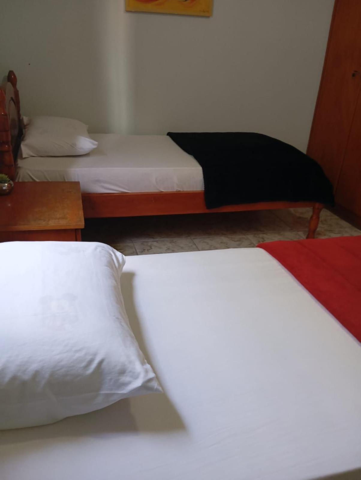 פוז דו איגואסו Triana Guest House מראה חיצוני תמונה